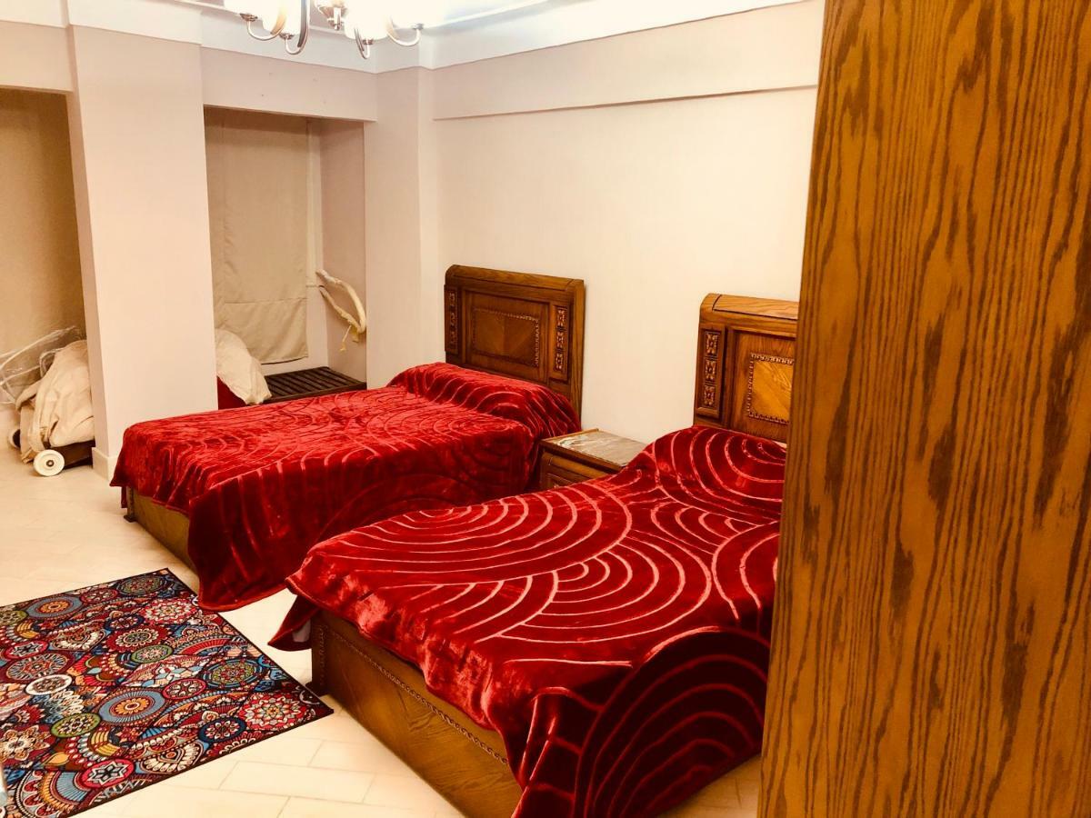 Toscanini Apartament اول صف مباشره 亚历山大港 外观 照片