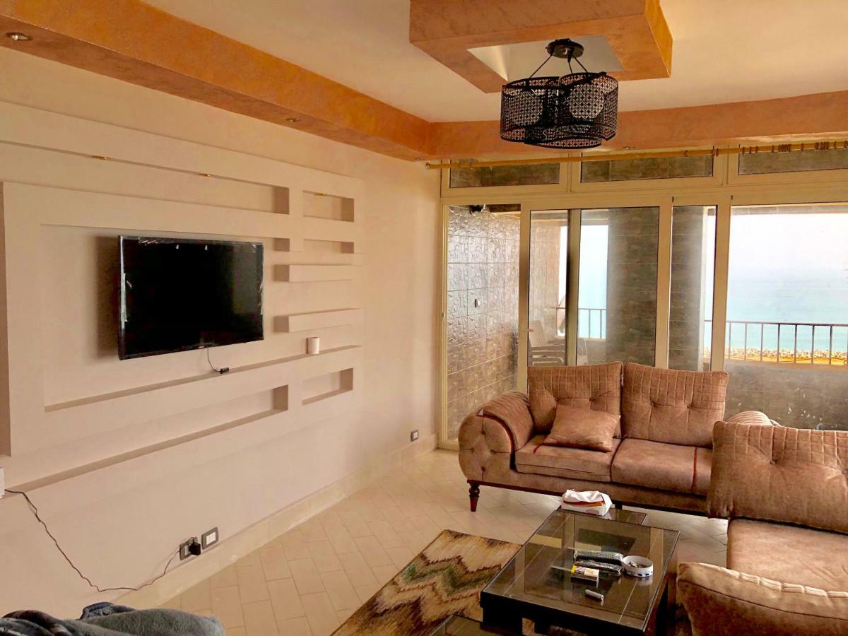 Toscanini Apartament اول صف مباشره 亚历山大港 外观 照片